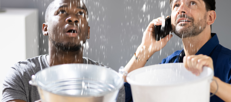 Telhado com goteiras e calhas Entupidas: quem deve pagar os reparos?